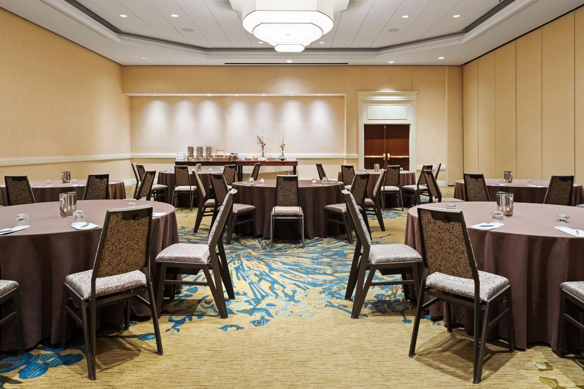 The Westin Crystal City Reagan National Airport Арлингтън Екстериор снимка