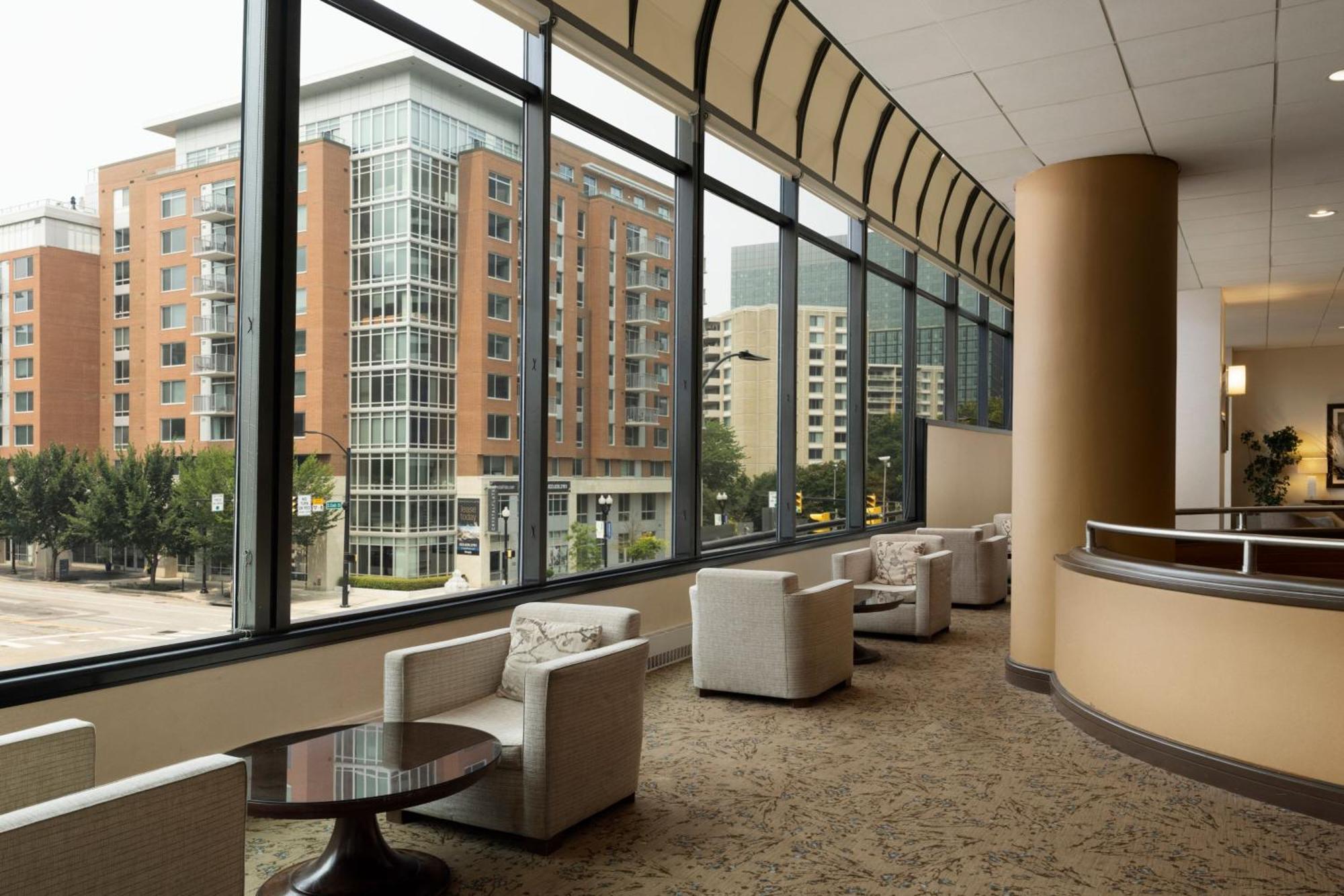 The Westin Crystal City Reagan National Airport Арлингтън Екстериор снимка
