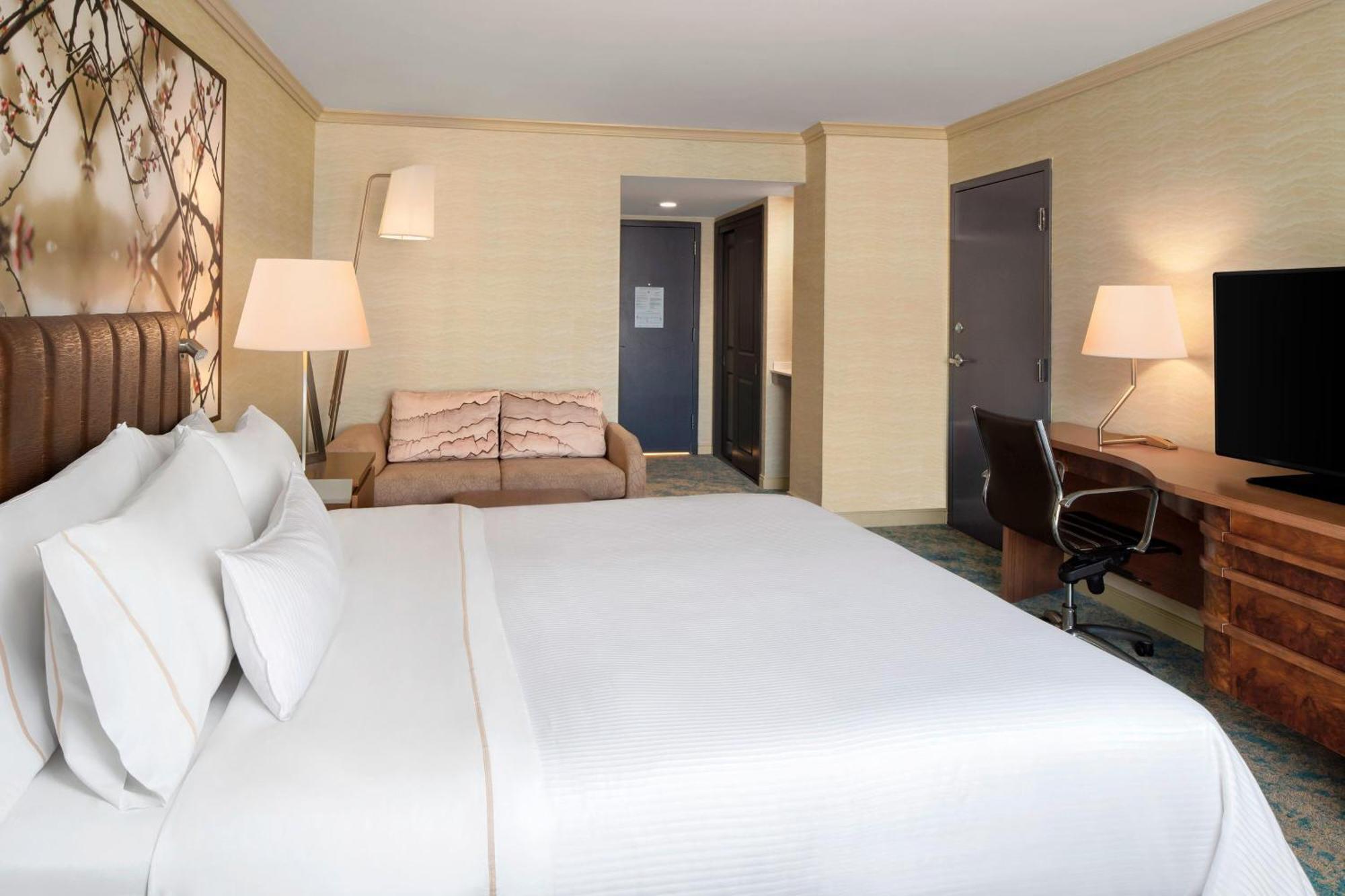 The Westin Crystal City Reagan National Airport Арлингтън Екстериор снимка