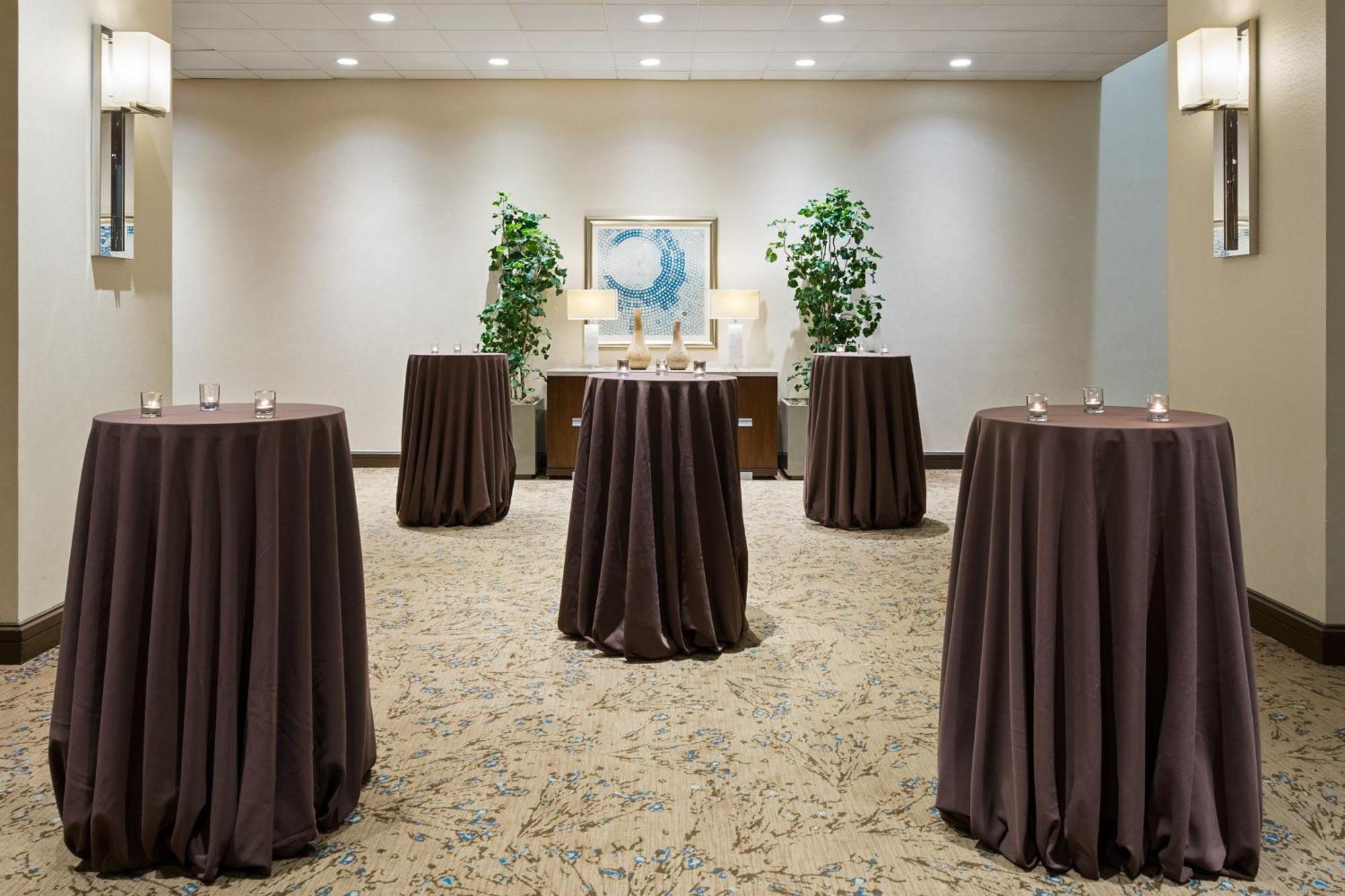 The Westin Crystal City Reagan National Airport Арлингтън Екстериор снимка